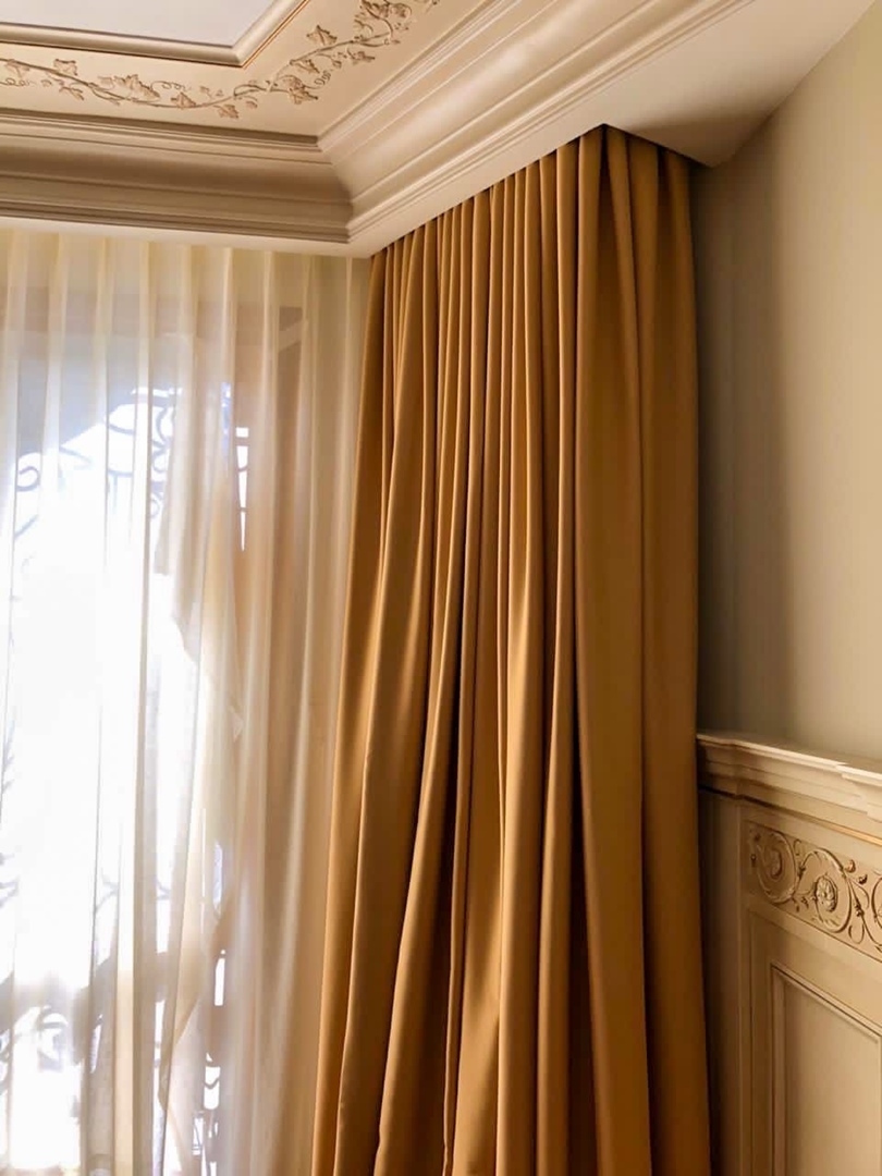 Шторы с богатыми складками классика