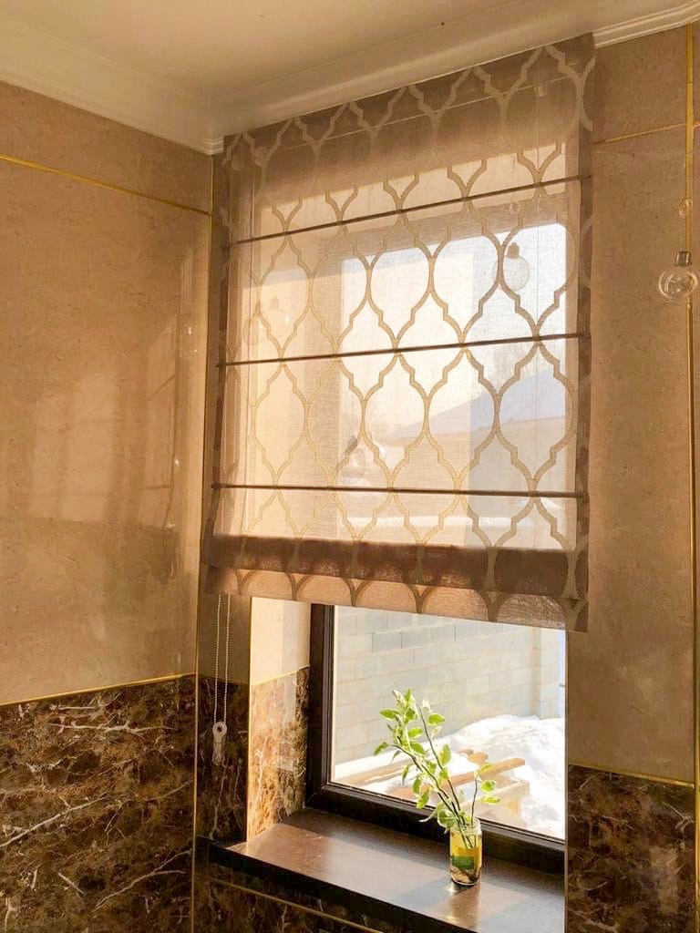 Шторы римские полупрозрачные в столовую 2