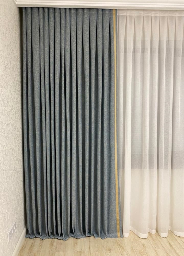 Шторы серые с красивыми складками 1