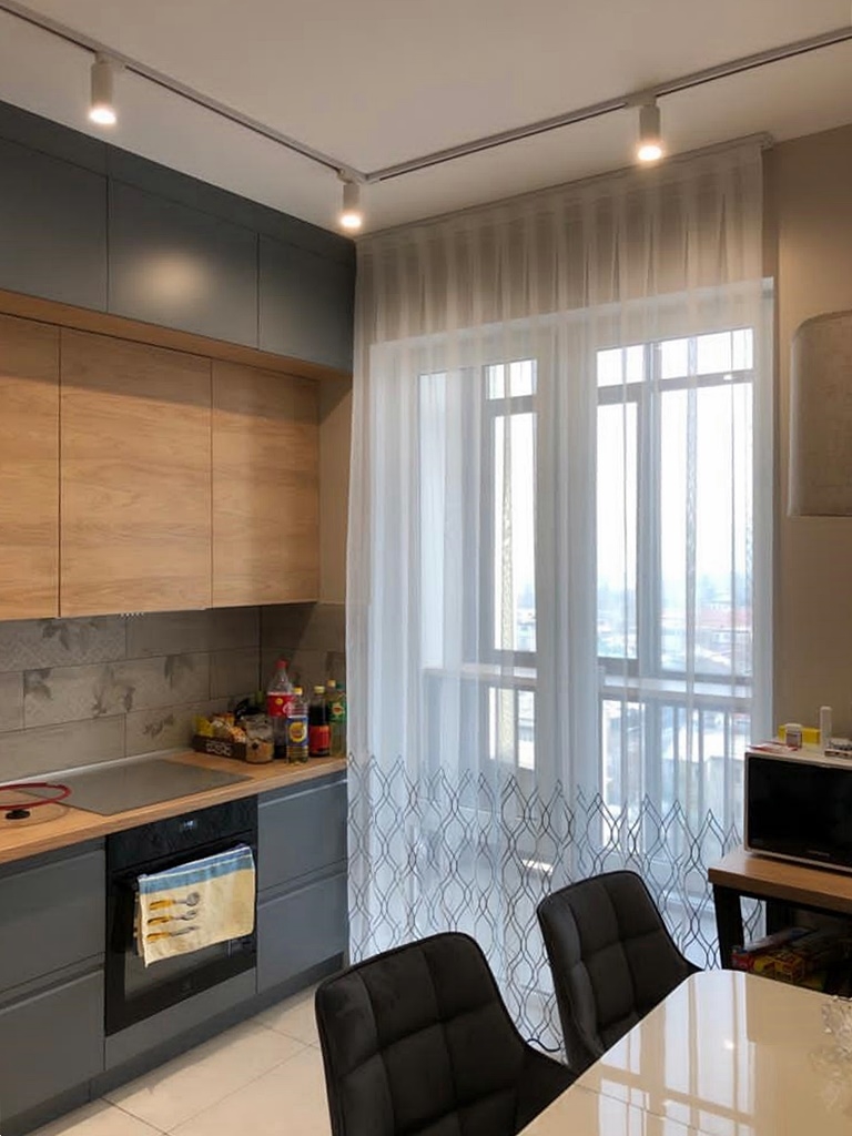 Шторы тюлевые для современной кухни